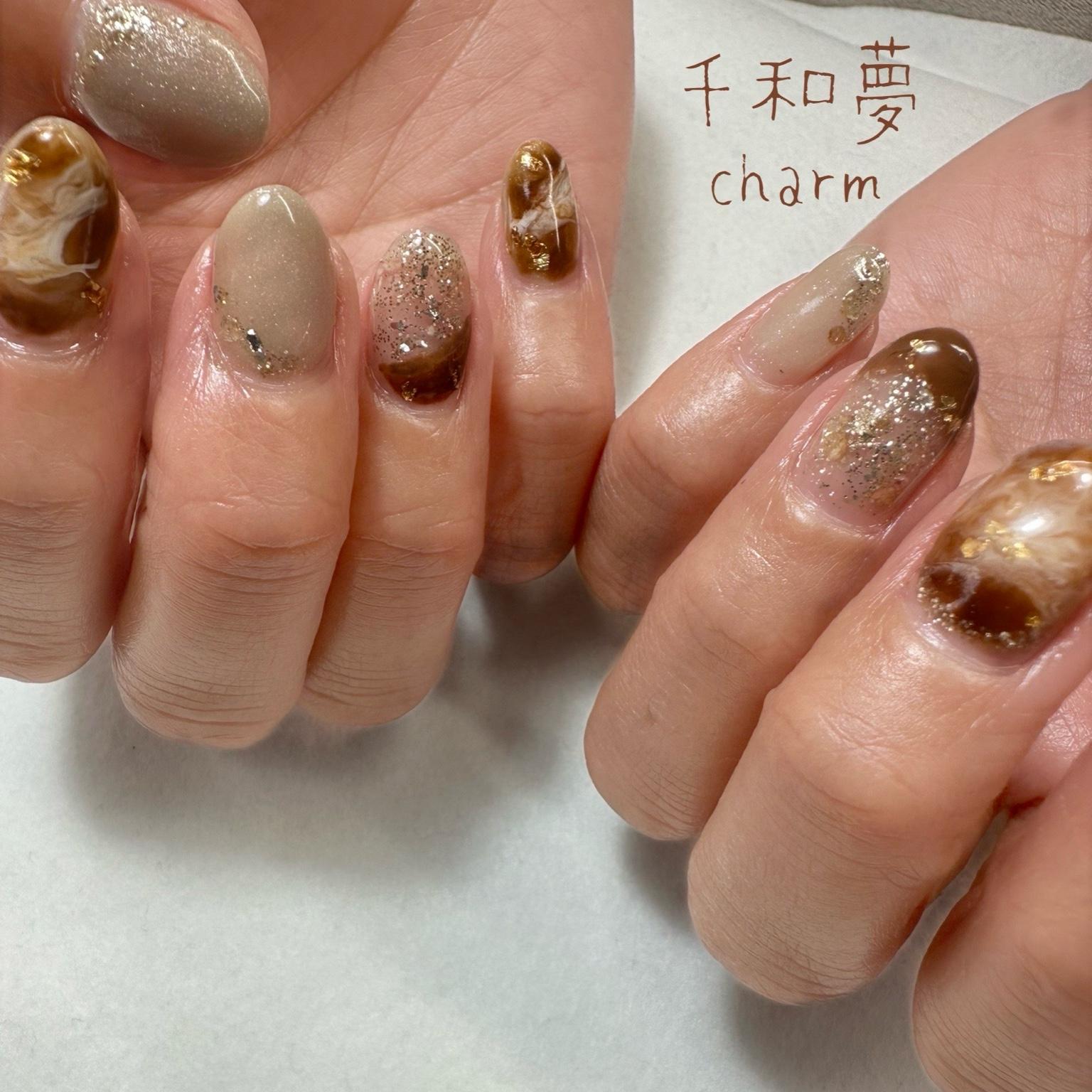 ブラウン系ニュアンスネイル